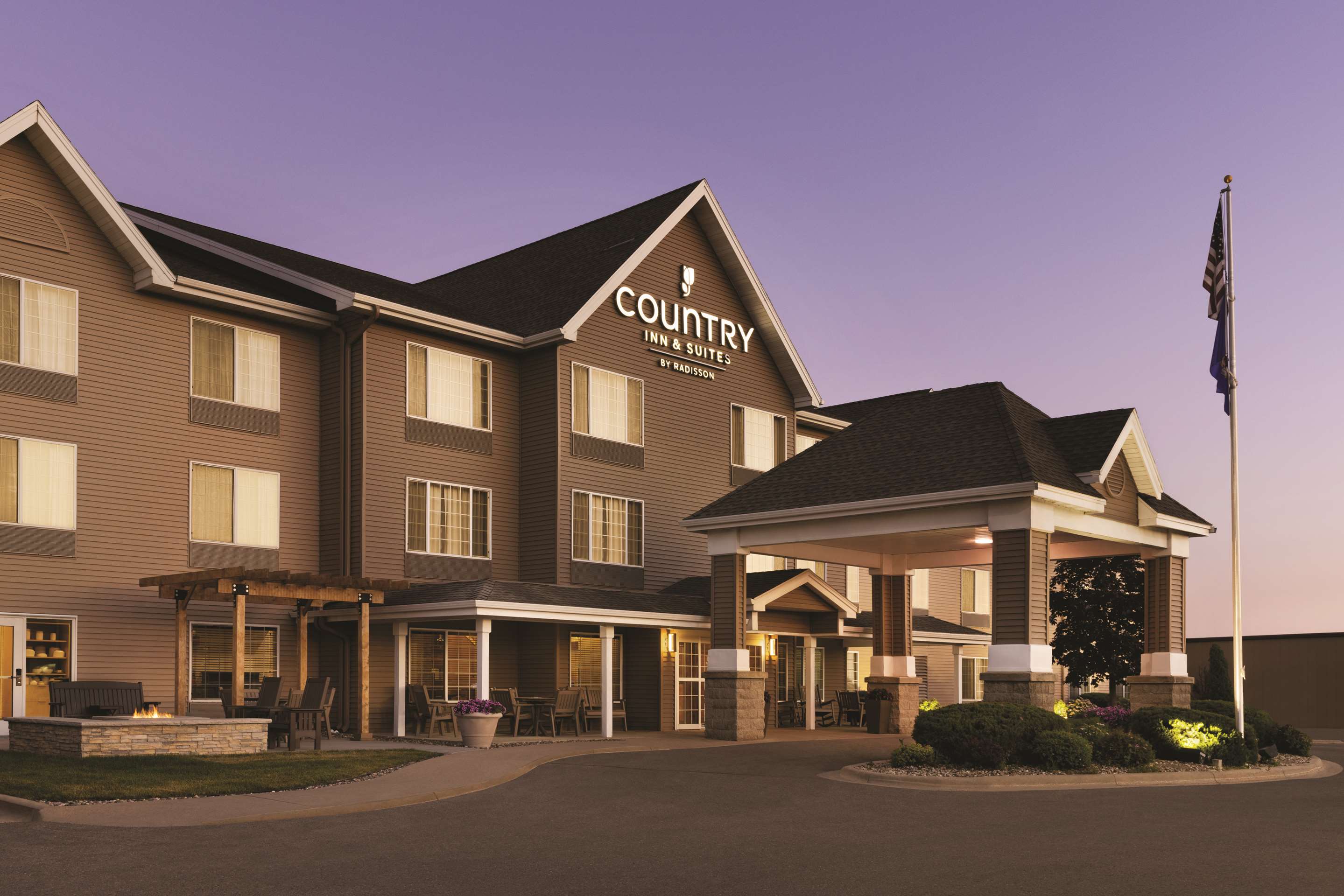 Book a Hotel Room in Albert Lea, MN | Country Inn & Suites