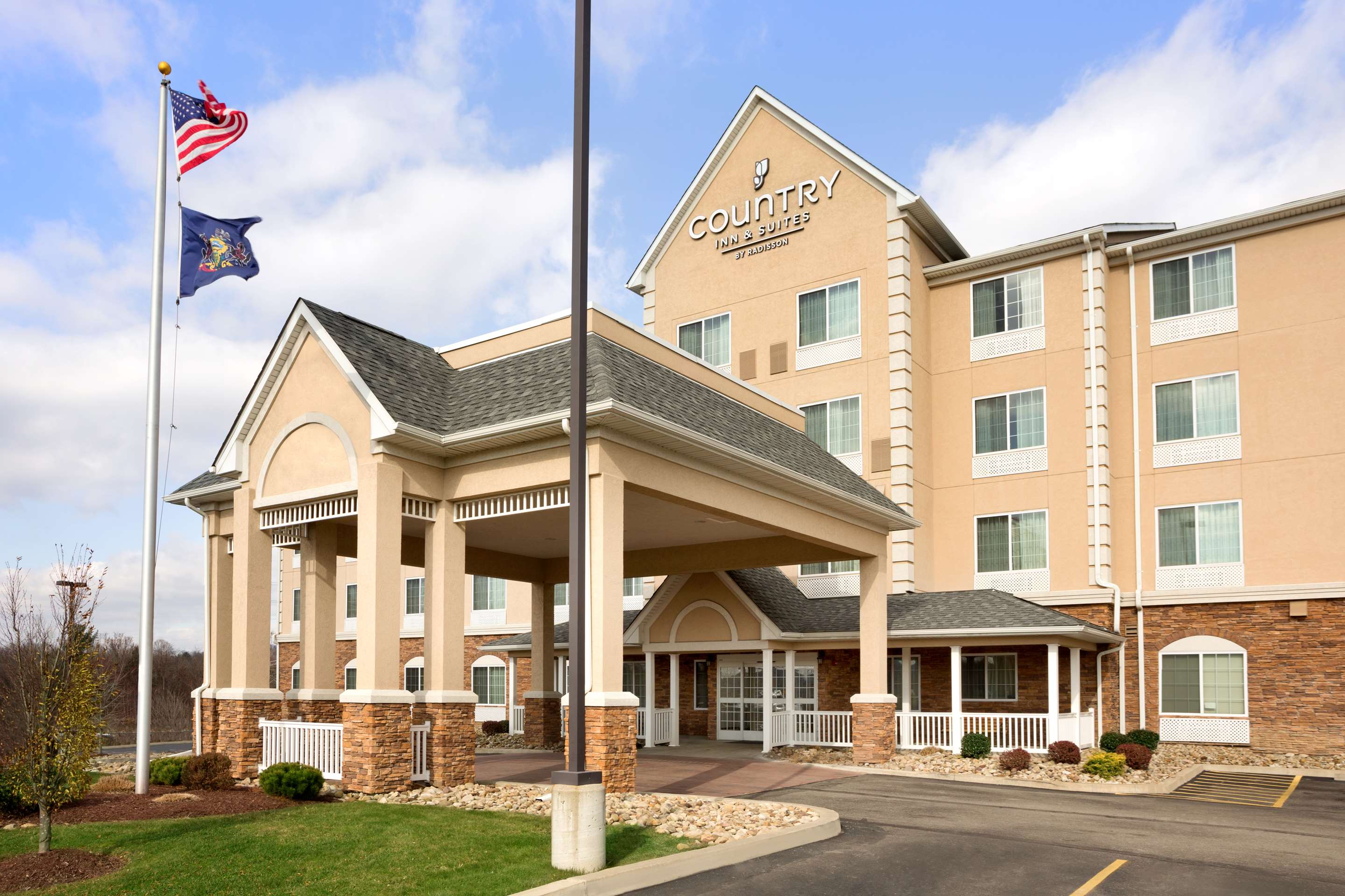 Book a Hotel in Washington, PA near Hollywood Casino | Country Inn & Suites